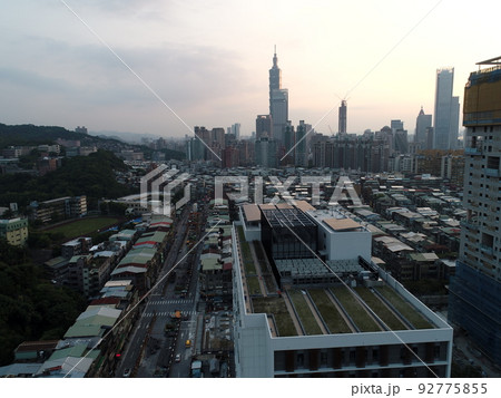 空撮 鳥瞰図 建築 92775855