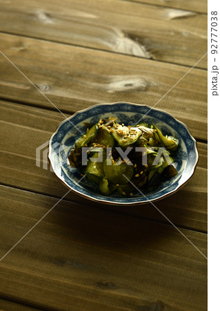 きゅううりとわかめの酢の物 きゅううりとわかめの酢の物 92777038