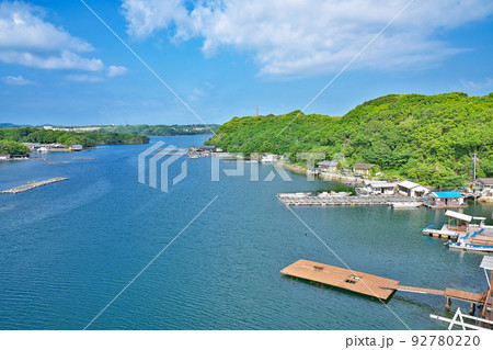【賢島大橋より英虞湾の風景】 三重県志摩市阿児町神明 【賢島大橋より英虞湾の風景】 三重県志摩市阿児町神明 92780220