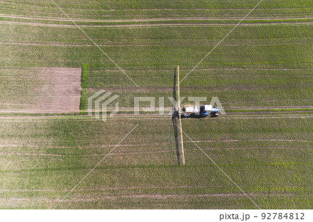 agricultural machine treats pesticides from pests and diseases 92784812