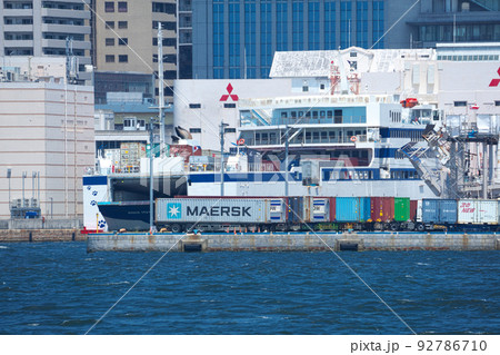 神戸三宮フェリーターミナルに接岸する こんぴら2(3) 兵庫県神戸市中央区 神戸三宮フェリーターミナルに接岸する こんぴら2(3) 兵庫県神戸市中央区 92786710