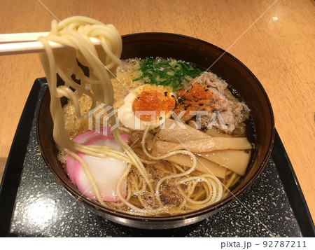 名物！中華麺を使った日本そば 92787211