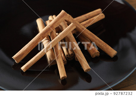 シナモン 92787232