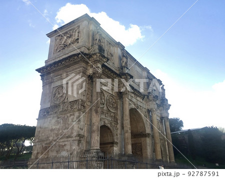 イタリアの凱旋門 92787591
