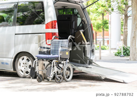 福祉車両　車椅子　訪問介護　車 92788702