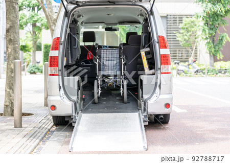 福祉車両　車椅子　訪問介護　車 92788717