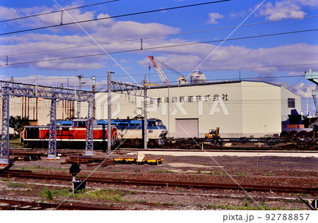 1999年 安治川口駅から見た貨物ターミナルの様子 1999年 安治川口駅から見た貨物ターミナルの様子 92788857
