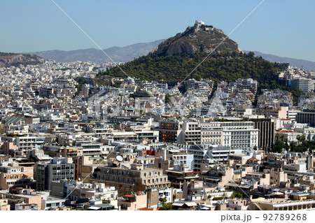 アクロポリスの丘から望むアテネ市街 92789268