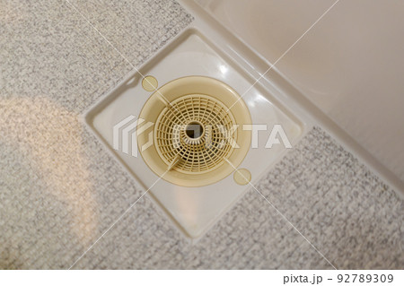お風呂の排水口 92789309