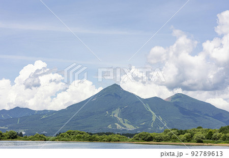 志田浜から見える磐梯山 志田浜から見える磐梯山 92789613