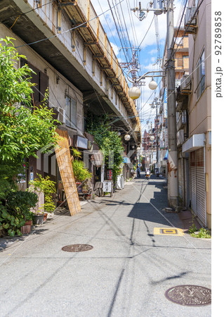大阪市阿倍野　昭和エレジーな美章園・高架下建築 92789858