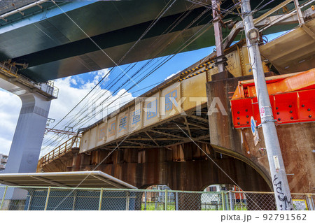 JR阪和線　近鉄南大阪線が交差する風景　美章園周辺 92791562