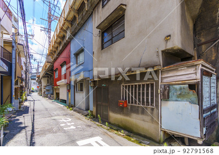 大阪市阿倍野　昭和ノスタルジックな美章園・高架下建築 92791568