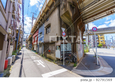 大阪市阿倍野　昭和ノスタルジックな美章園・高架下建築 92791569
