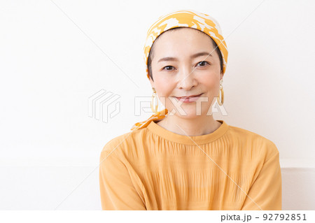 ミドル女性　ポートレート 92792851