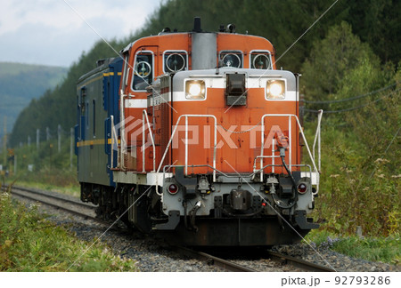 石北本線　白滝ー丸瀬布　JR北海道　DE15-2511（旭川）+マヤ34-2008（札幌） 92793286