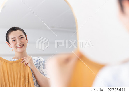 ミドル女性 92793641