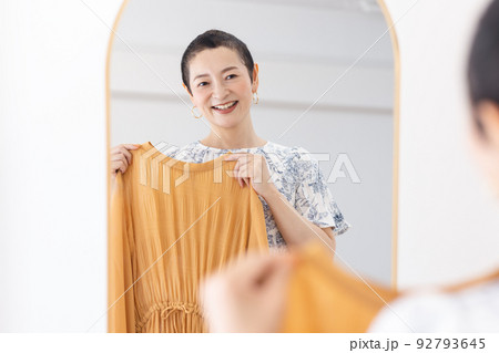 ミドル女性 92793645