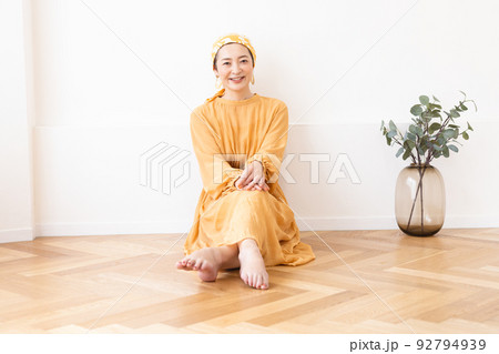 ミドル女性　ポートレート 92794939