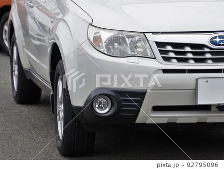 自動車イメージ　スバル3代目フォレスタ―のフロントマスク 92795096