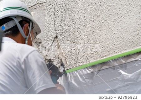 建設現場　外壁補修工事　マルチツール 92796823