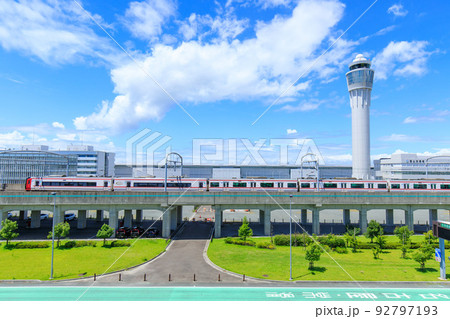 常滑市 中部国際空港駅に到着した名鉄2200系空港特急 常滑市 中部国際空港駅に到着した名鉄2200系空港特急 92797193