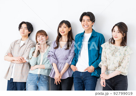 若い男女 若い男女 92799019