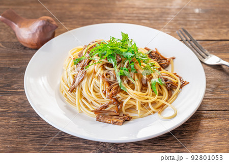 自家製なめ茸の和風パスタ 92801053