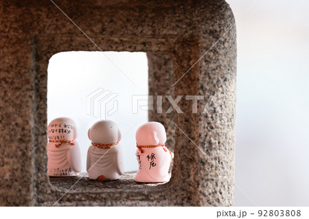 広島観光　尾道　千光寺　鐘楼そばの灯籠 92803808