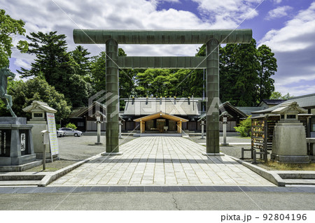 石川護國神社　拝殿　石川県金沢市 92804196