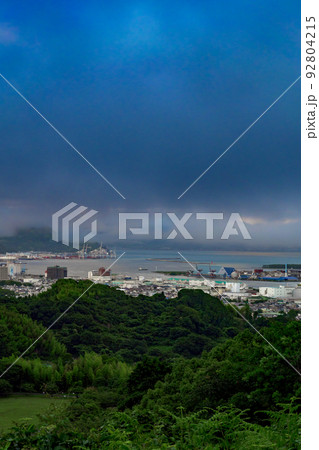 日本平から見る清水の街並みと空 日本平から見る清水の街並みと空 92804215