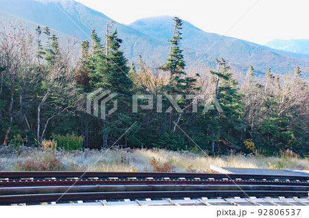ニューハンプシャー州・ワシントン山のコグ・トレインの沿線風景 92806537