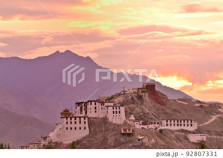 インド最北の秘境、ラダック地方のスピトゥク僧院 インド最北の秘境、ラダック地方のスピトゥク僧院 92807331