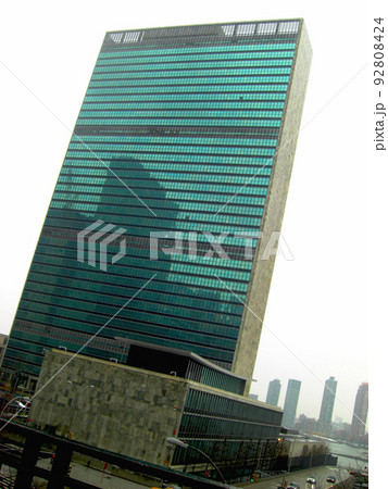 ニューヨーク、マンハッタンにある国連本部の外観 92808424