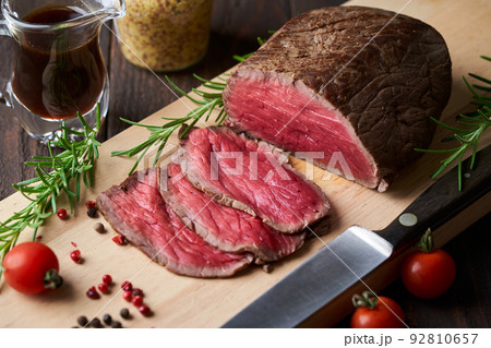 ローストビーフ 92810657
