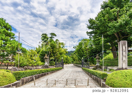 夏の大谷祖廟 参道　京都市東山区 92812091