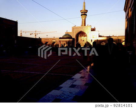 イランのシーア派聖地マシュハドの寺院 イランのシーア派聖地マシュハドの寺院 92814101