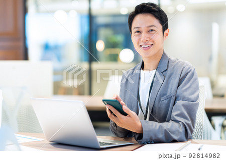 エンジニア オフィスカジュアル ビジネス オフィス 撮影協力:WEEK芝大門 サンフロンティア不動産 エンジニア オフィスカジュアル ビジネス オフィス 撮影協力:WEEK芝大門 サンフロンティア不動産 92814982