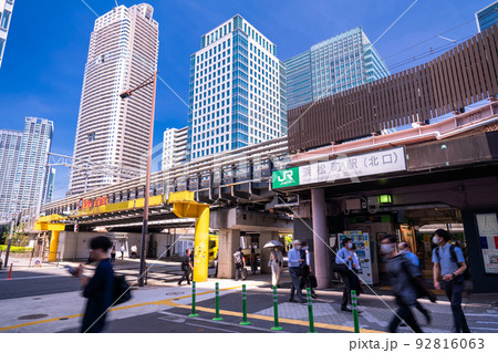 《東京都》東京オフィス街の風景・浜松町駅前 92816063