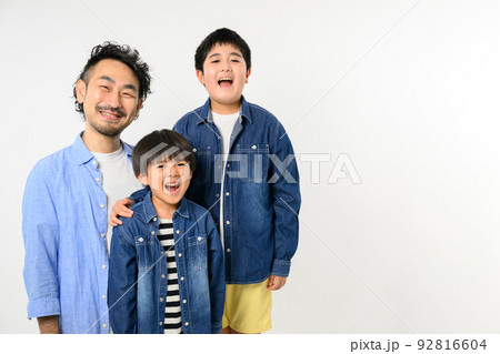家族のポートレート　3人 92816604
