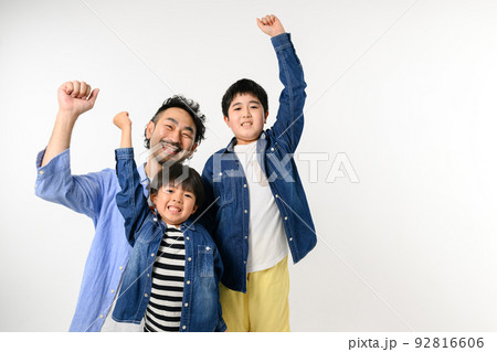 家族のポートレート 3人 家族のポートレート 3人 92816606