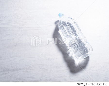 ペットボトル 水 ペットボトル 水 92817710