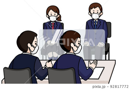 マスクをしてグループ面接を受ける男女の学生　面接官男性二人 92817772