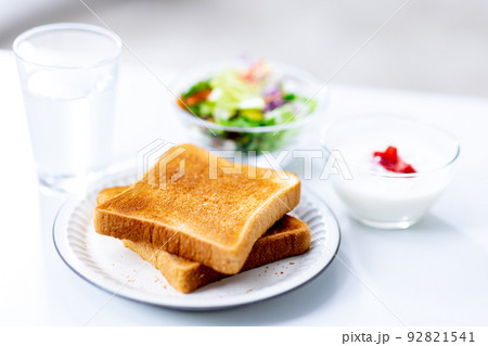 朝食 92821541
