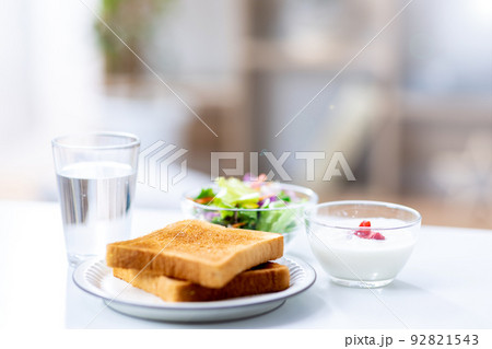 朝食 92821543