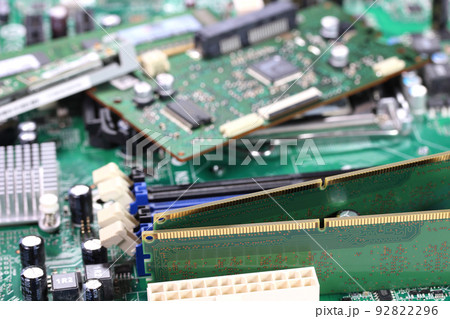 電子機器用の回路基板 92822296