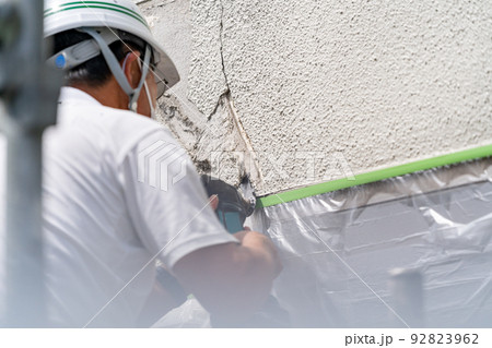 建設現場 外壁補修工事 マルチツール 建設現場 外壁補修工事 マルチツール 92823962