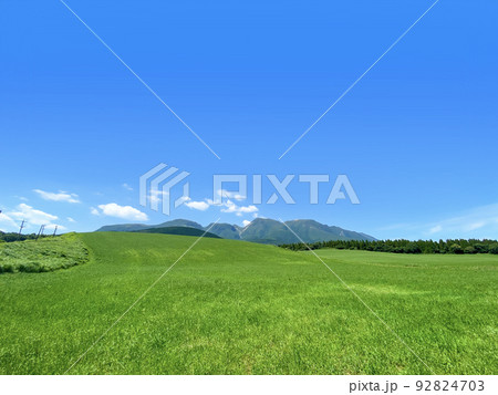 夏の久住高原 92824703