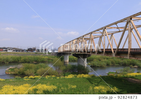 栃木県栃木市藤岡の渡良瀬川に架かる新開橋 92824873