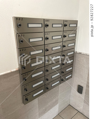 マンションの郵便受け マンションの郵便受け 92827227